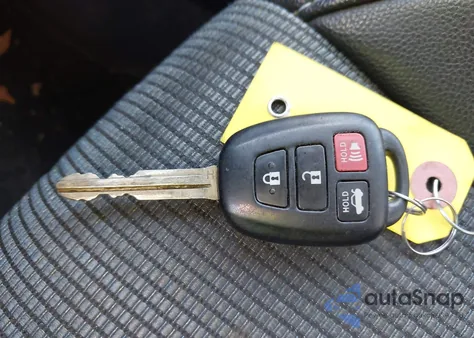 2016 Toyota Corolla S Plus z USA, uszkodzony, nr VIN 2T1BURHE2GC550933